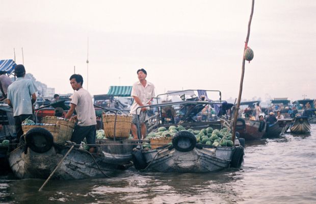 Trading activities at the Cai Rang Floating Market